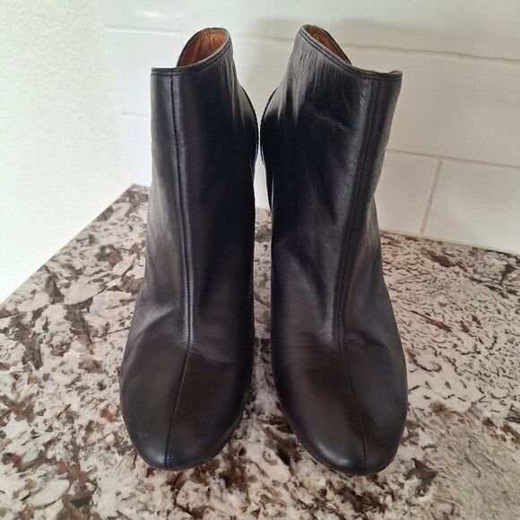 Fossil Black and Brown Leather  Heeled Ankle Booties  size 10 - Picture 1 of 12